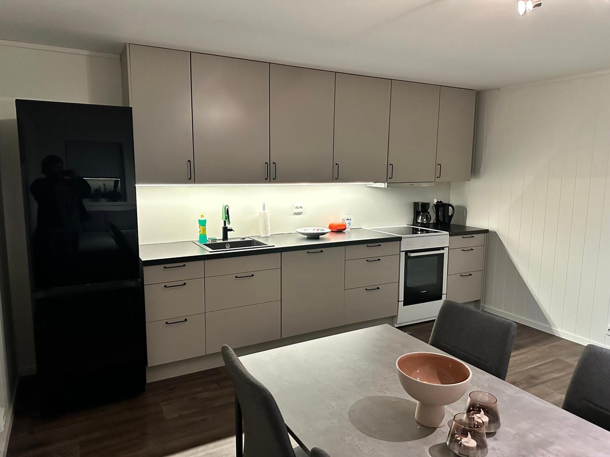 Your Home Away From Home, Apartment 2 Тромсё Экстерьер фото