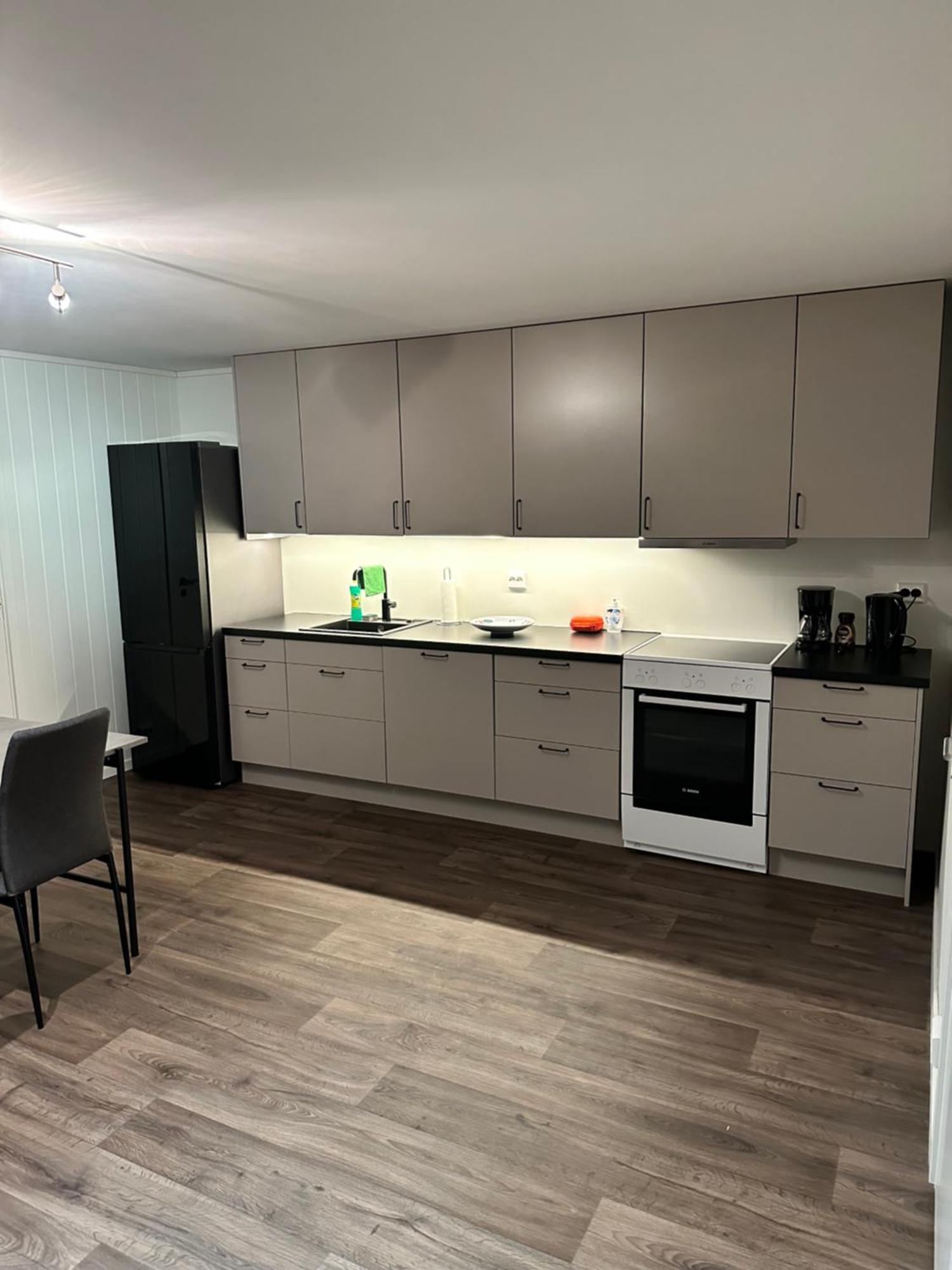 Your Home Away From Home, Apartment 2 Тромсё Экстерьер фото